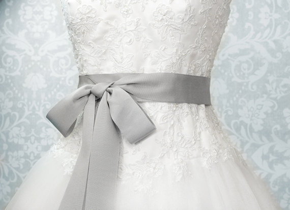 زفاف - Silver Gray Bridal Sash - Romantic Luxe Grosgrain Ribbon Sash - Wedding Sashes -  Bridal Belt