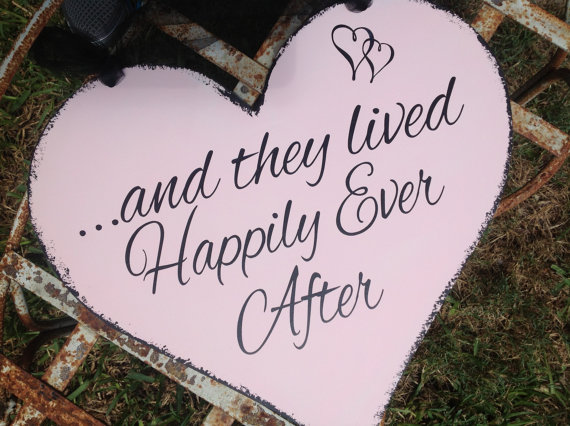 زفاف - and they lived Happily Ever After - Heart shaped - One sided - Shabby Chic  Wedding Sign, Ring Bearer sign, Flower girl sign, Aisle sign