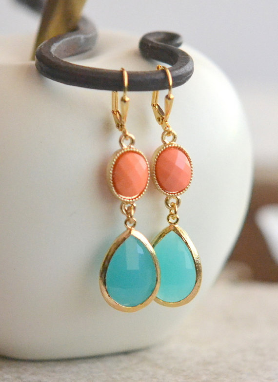 Wedding - Turquoise Teardrop and Bright Coral Dangle Earrings in Gold.  Bridesmaids Earrings. Drop Earrings. Turquoise Jewelry. Wedding Earrings Gift.