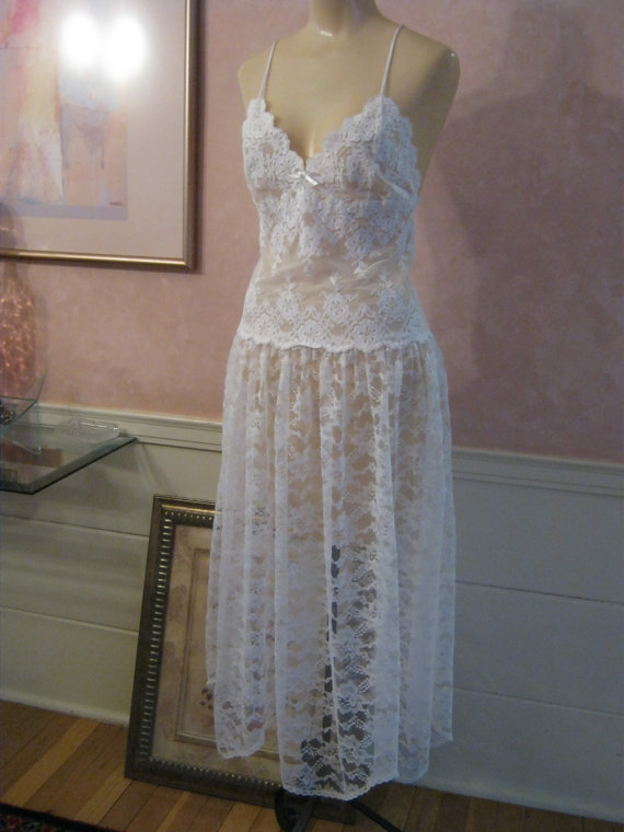 Hochzeit - Vintage sexy white lace nightgown, white lace romantic nightgown, bride white lace sleepwear, midcalf white lace nightgown, Sm lace lingerie