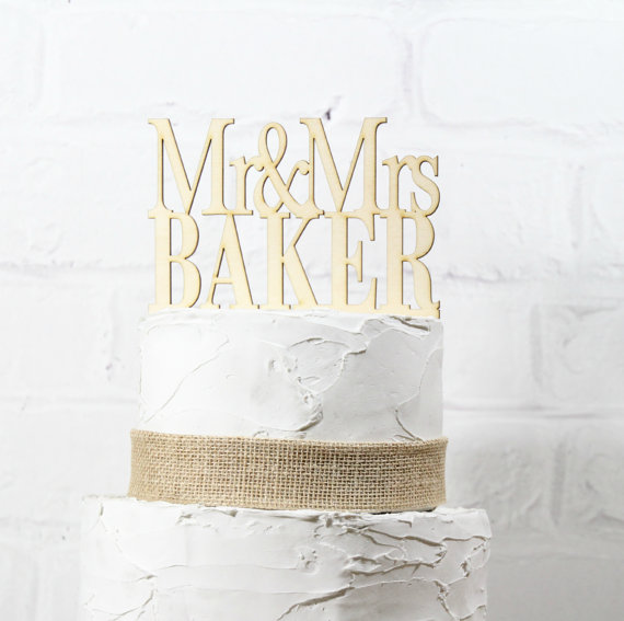 Mariage - Rustic Wedding Cake Topper or Sign Mr and Mrs Topper Custom Personalized with YOUR Last Name Paintable Stainable Wood