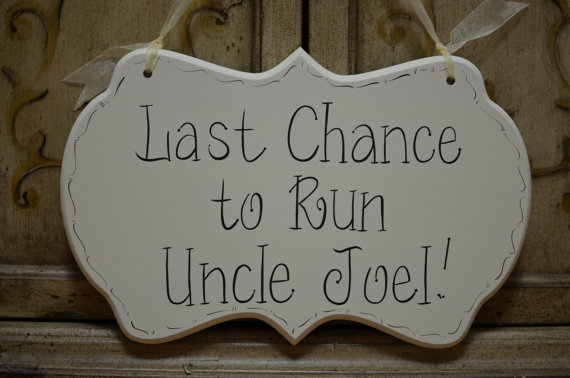زفاف - Wedding Sign, Hand Painted Wooden Shabby Ring Bearer / Flower Girl Sign "Last Chance to Run"