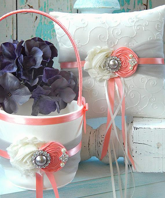 زفاف - Flower girl basket / Ring bearer pillow / Coral  Flower girl basket and Ring bearer pillow set / YOU DESIGN /  Grey and coral flower girl