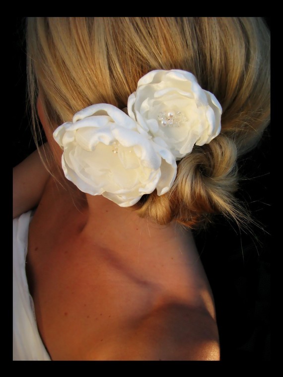 Hochzeit - Maggie bridal wedding hair flowers, bridal hair accessories
