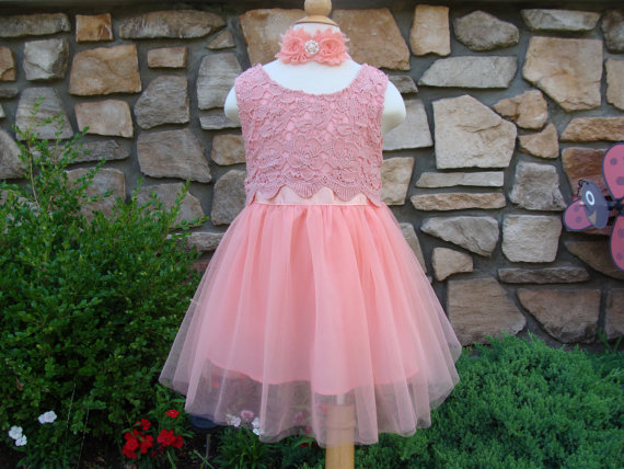 Mariage - Coral flower girl, Wedding dress,Lace baby dress,coral baby dress,girls dress,flower girl dress,lace dress,birthday dress,toddler dress