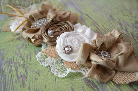 Свадьба - Burlap wedding decor/ wedding dress sash / custom bridal sash / burlap wedding / outdoor wedding / wedding sash belt