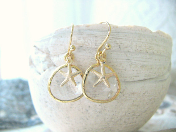 Hochzeit - 14k Gold Filled Starfish Earrings, Crystal Glass Gemstone Earrings, Beach Wedding, Mom Sister Earrings, Gifts for her,  April Birthstone