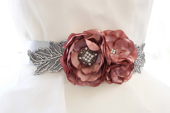زفاف - Wedding Sash -- Silver Wedding Dress Sash with Lace Leaf Accents and Antique Pink Flowers