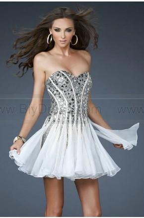 Hochzeit - Amazing Style A Line Crystal White Cocktail Dresses 2014