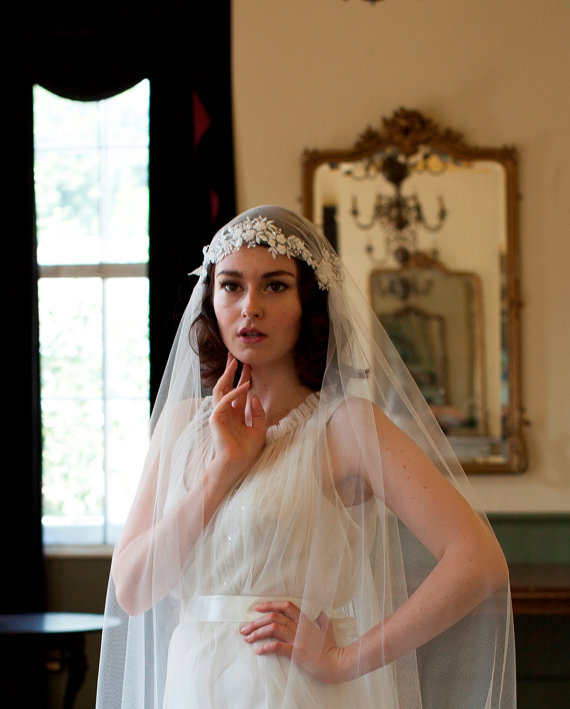 زفاف - Juliet Cap Veil with Beaded Floral lace, 1930s veil, cathedral length veil, chapel length veil, ivory, white, champagne veil