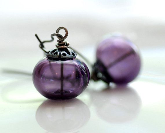 زفاف - Purple Earrings, Jewel tone Wedding, Aubergine Earrings, Dangle Earrings, Simple Jewelry, Artisan Glass, Oxidized Silver -  Mulled Wine