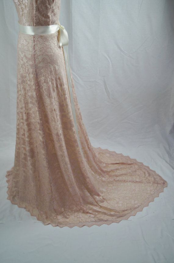 Mariage - Baylis & Knight Pale Blush Pink Ivory Lace TRAIN Princess Kate Middleton Short Sleeve MAXI Flared Skirt Low Cut Ball Gown Wedding Dress