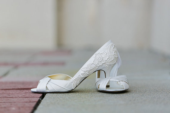 Mariage - Ivory Wedding Shoes - Ivory Bridal Shoes, Wedding Shoes, Ivory Heels with Ivory Lace. US Size 7.5