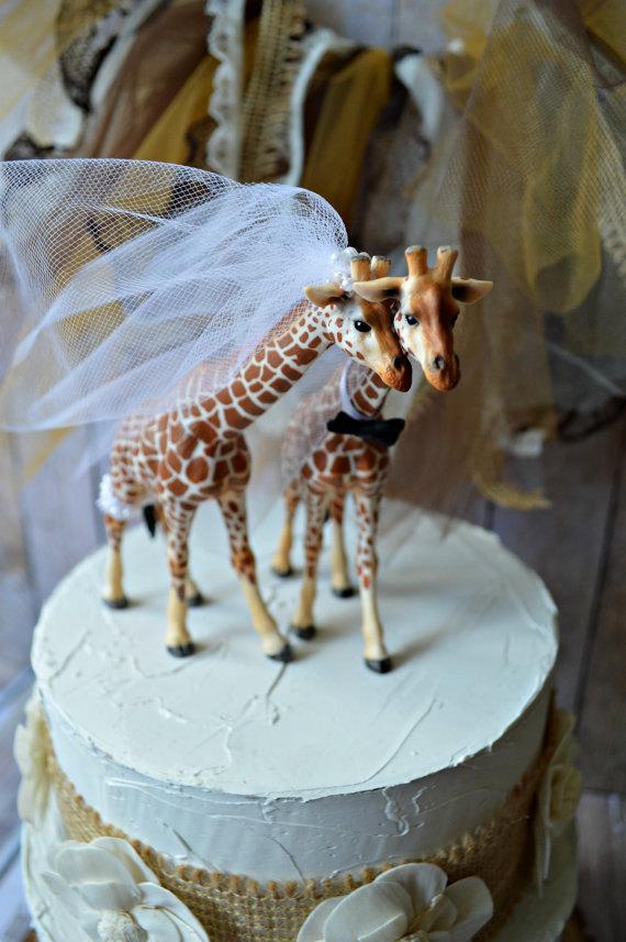 زفاف - Giraffe-woodlands-wedding cake topper-giraffe-wedding-just married-bride and groom-cake topper-custom-jungle-zoo-safari