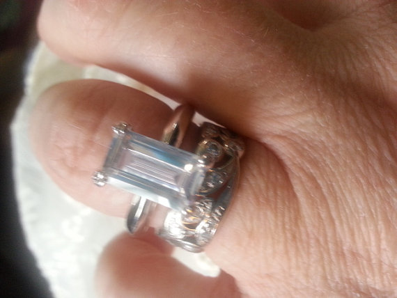 زفاف - Elongated Emerald Cut Engagement Ring