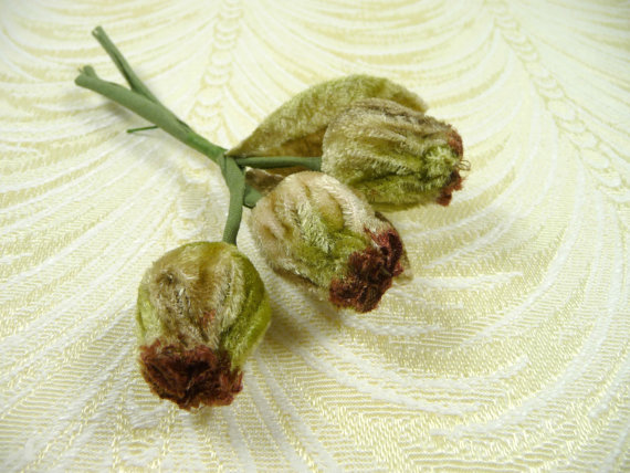 Mariage - Velvet Millinery Buds Nuts Bunch of Three with Leaves Sage Green Brown for Hats Corsage Hair Clips Crafts