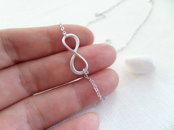 Mariage - Tiny silver infinity necklace..simple handmade jewelry, everyday, bridal jewelry, wedding, bridesmaid gift