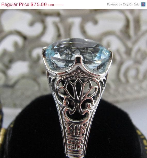 Hochzeit - ON SALE Natural Aquamarine Sterling Silver Filigree Engagement Ring Size 7/ Antique Vintage Art Deco
