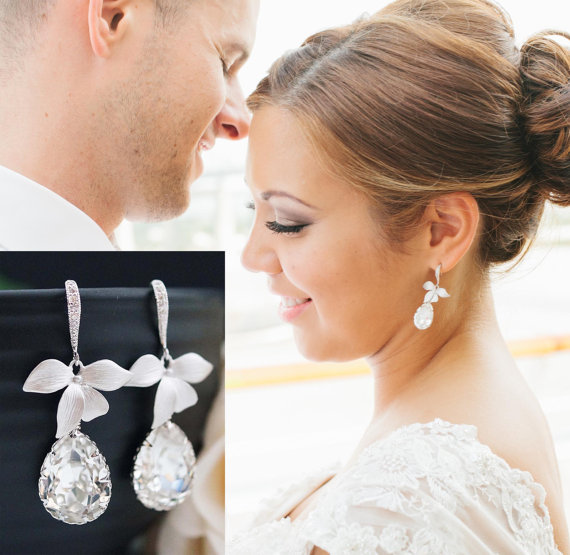 Hochzeit - Wedding Jewelry Bridal Earrings Bridesmaid Earrings Bridal Jewelry Bridesmaid Gift leaf charm with Clear Swarovski Tear drop earrings