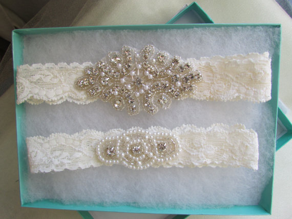 Mariage - Wedding Garter, Bridal Garter, Garter Set - Crystal Rhinestone & Pearls on a Ivory Lace