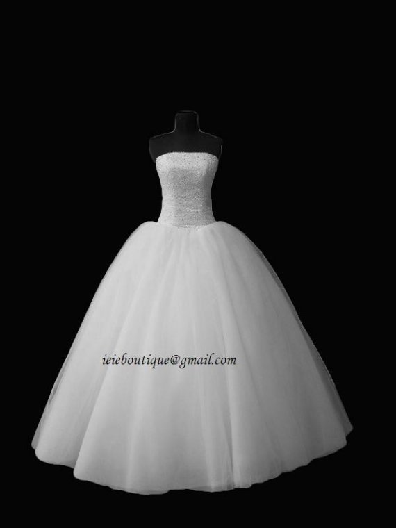 Mariage - Timeless Classic Princess Ball Gown Wedding Dress