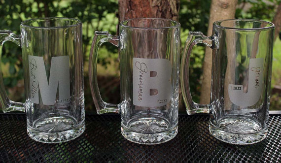 Свадьба - 5 Personalized Groomsman Gift, Etched Beer Mug.  Great Bachelor Party Idea,Groomsmen,Best Man,Father of Bride or Groom Gift