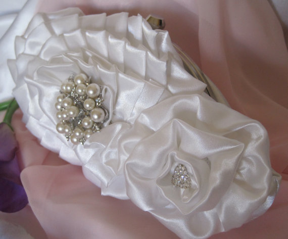 Hochzeit - Final Sale......Bridal White Satin Frame Floral Clutch with Pearl and Rhinestone Accents...Bridal Clutches, Wedding Clutches
