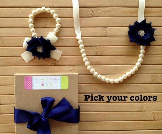 زفاف - Sparkly custom pearl, ribbon and shabby chic flower necklace and bracelet set, flower girl gift, wedding jewelry, photo prop