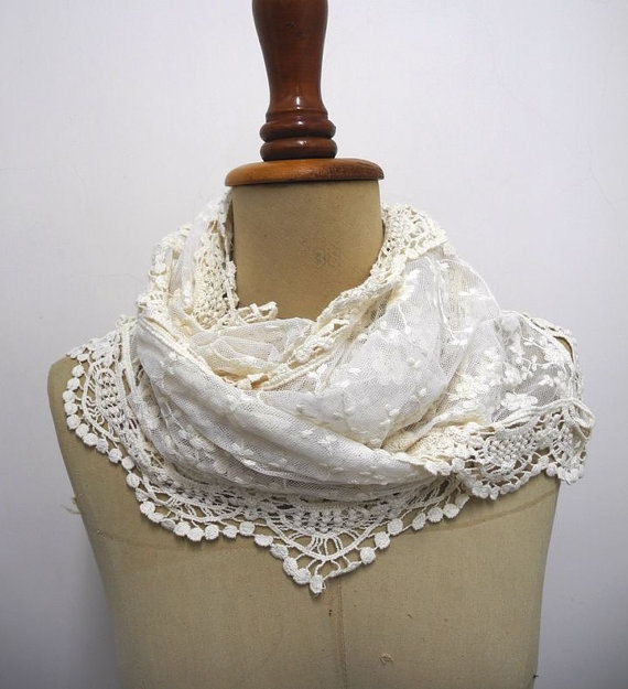 Mariage - Lace scarf Summer scarves Wedding scarf Catholic Lace Head Cover Lace shawl White scarf Spring scarf Summer scarf