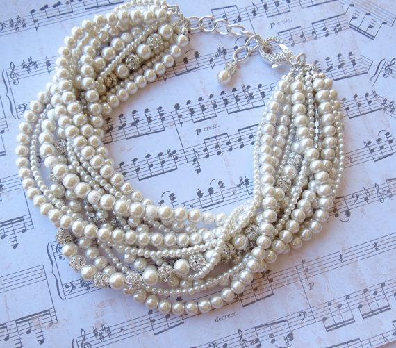 Hochzeit - Pearl Bridal Necklace - Statement Bridal Jewelry - Pearl and Rhinestone - Bridal Necklace - Vintage Style - Chunky Pearl Necklace