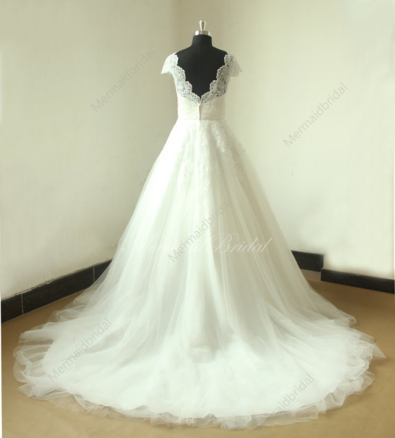 Hochzeit - Open back Romantic ivory a line lace tulle wedding dress will scallop neckline