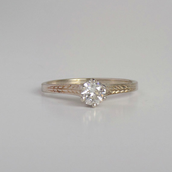 زفاف - Antique Diamond Engagement Ring. Edwardian / Art Deco White Gold Filigree. Wheat Shoulders.