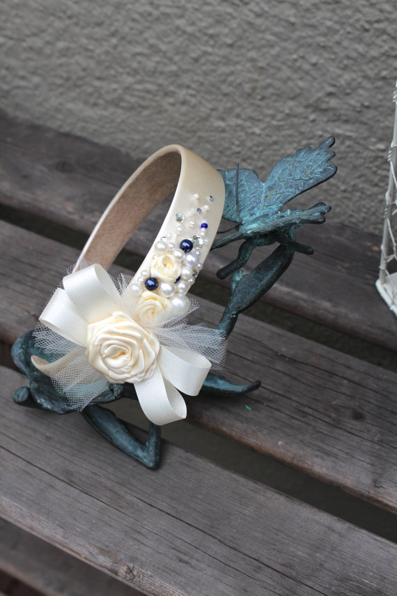 Hochzeit - Beautiful bridal headband, flower girl head piece, wedding hair accessories, wedding flowers and pearls, ivory & navy blue with crystals
