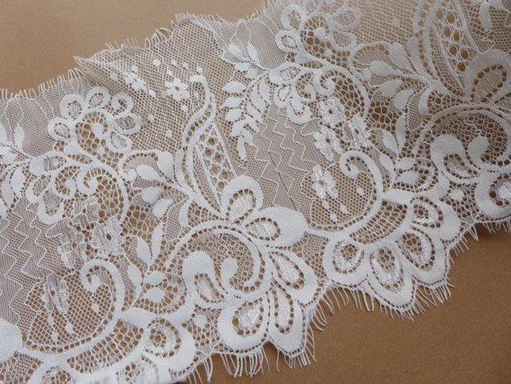 Wedding - 3 Yards White Lace Trim, Chantilly Lace Fabric, Eyelash Lace Trim with Scalloped edge for Bridal, Lingerie, Veils, Costumes