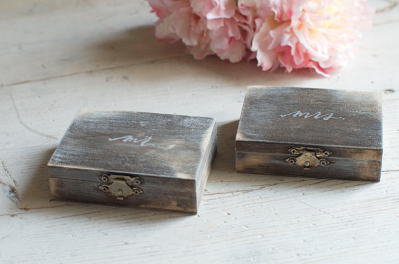 Wedding - Vintage Mr. and Mrs. Ring Bearer Box by Burlap and Linen Co