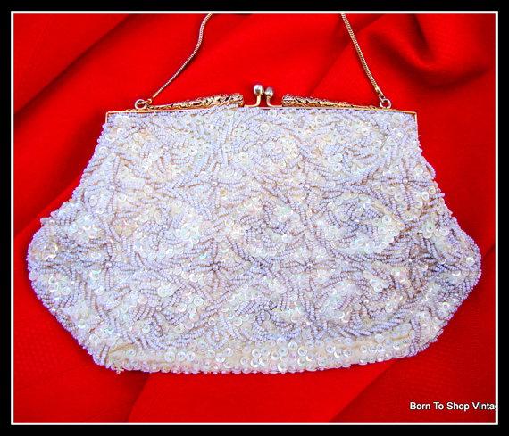 Hochzeit - White bridal clutch, purse, beaded, handbag, vintage 1970s,  gold filigree, pearls, sequins, hand made, Hong Kong, wedding, evening bag,