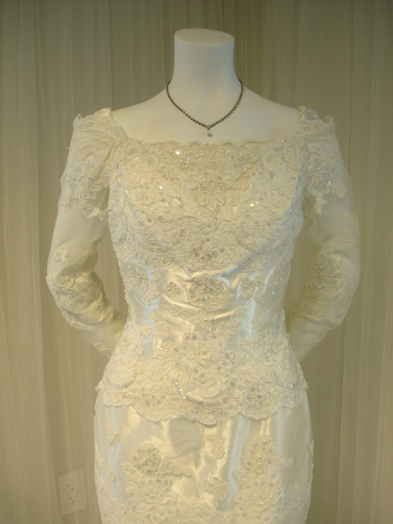 Mariage - Beaded Lace and Sequin adorned Vintage Short Satin Off Shoulder Wedding Dress