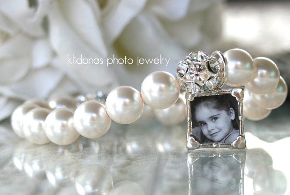 Свадьба - Brides Bracelet, Brides Jewelry, Wedding Bracelet, Wedding Jewelry, Mother of the Bride Bracelet, Gift for Mom, Photo bracelet