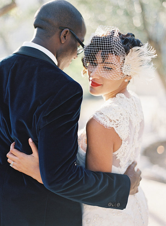 Hochzeit - Ivory Wedding Hair Clip, Bridal Fascinator,French Net Bridal Veil,Vintage Style  Feather Fascinator, Ivory Wedding Fascinator, Bridal Veil