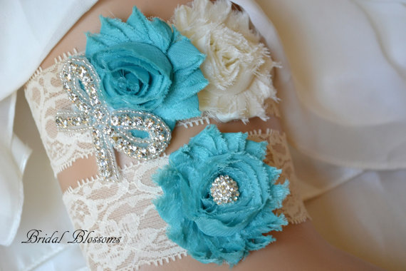 Hochzeit - Turquoise Ivory Bridal Garter Set 
