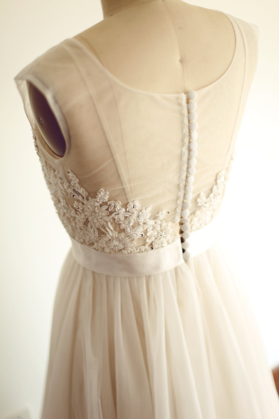 زفاف - Custom Make Sheer Illusion Tulle Lace Beading Wedding Dress See Through Back Bridal Gown with Champagne Lining