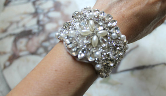 Mariage - Bridal beaded pearl & crystal luxury couture wedding bracelet/cuff. DUCHESS PEARL