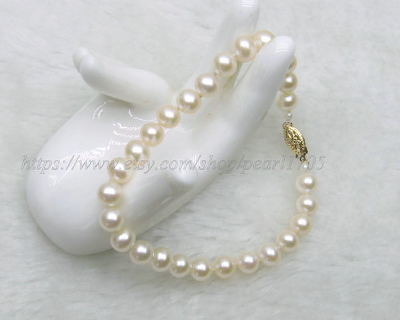 زفاف - cultured 7mm white aaa grade akoya genuine pearl bracelet 8" 14k yellow gold filled--wedding jewelry--bridesmaids gifts--ready to ship