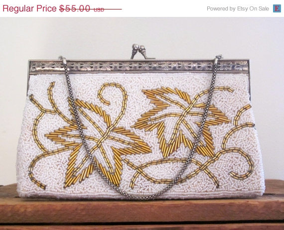 Mariage - White Beaded Clutch / Evening Bag / 60s Purse / Mad Men / Vintage Wedding / Wedding Bag / Mother of the Bride