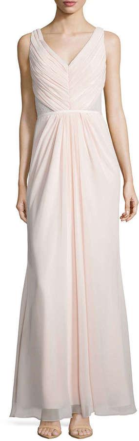 Mariage - Monique Lhuillier Bridesmaids Sleeveless Ruched Bodice Lace Back Dress