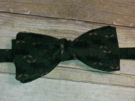 زفاف - Flannel Green Moose Bow Tie