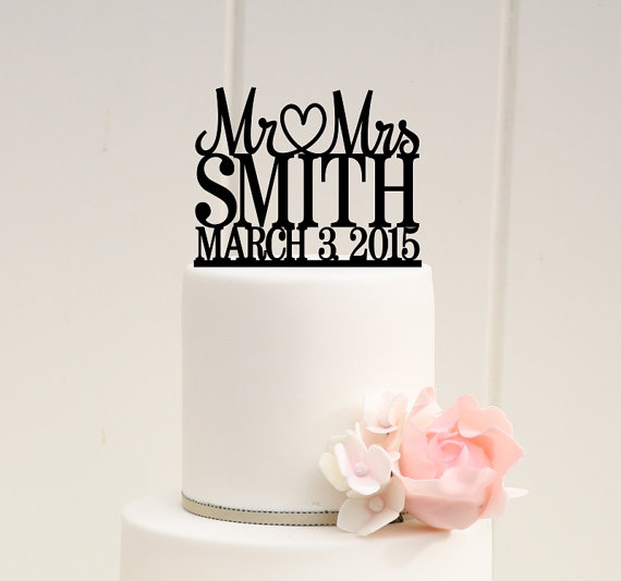 Wedding - Personalized Mr and Mrs Heart Wedding Cake Topper with YOUR Last Name and Wedding Date