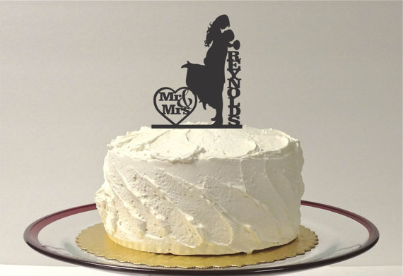 زفاف - SILHOUETTE Wedding Cake Topper Lifting Up Bride Personalized With YOUR Family Last Name Mr and Mrs Wedding Cake Topper Dancing