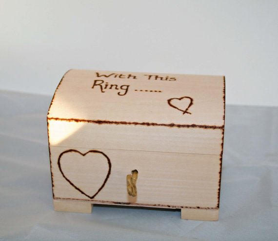Mariage - Wedding Ring Wooden Box Lockable Chest Personalised Ring Bearer
