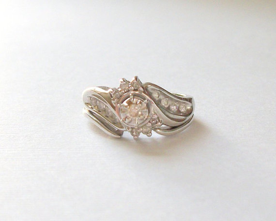 زفاف - 10K White Gold and Diamond Engagement Wedding Ring Set Diamond Ring Detailed Ring Size 5 Band Ring Vintage Jewelry